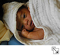 Zoom: Erstes Baby ist geboren: ein noch namenloses Mädchen