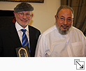 Rüdiger Nehberg und Sheikh Yusuf al-Qaradawi - Bildgröße: 32,92 x 21,95 cm, 300dpi - Bildformat: Jpg, CMYK - Dateigröße: 3,25MB
