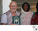 Rüdiger Nehberg und Afar-Frau, Äthiopien - Bildgröße: 32,92 x 21,95 cm bei 300 DPI