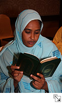 Muslima in Djibouti - Bildgröße: 32,92 x 21,95cm bei 300 DPI